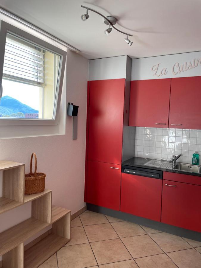 Appartamento 2,5 con piscina nel CUORE di Locarno Esterno foto